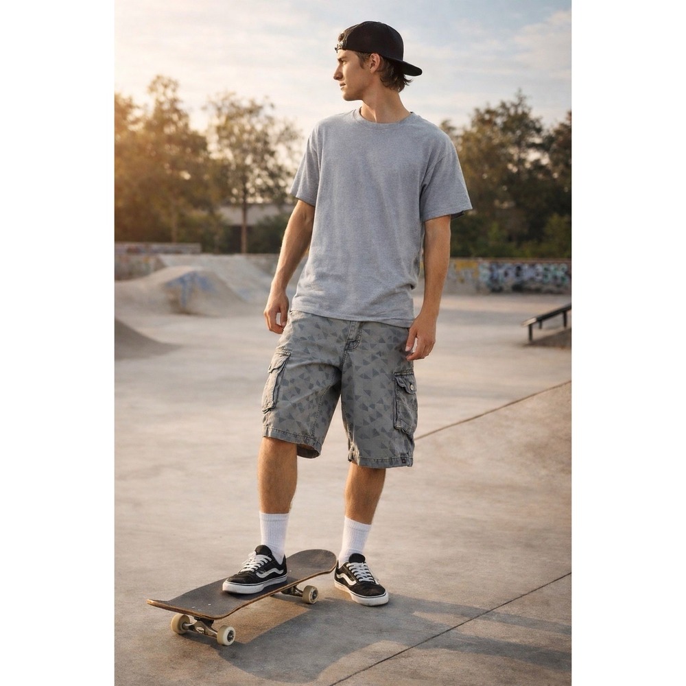 Men's Tony Hawk Grey Geometric Pattern Cargo Shorts Size 36‎
